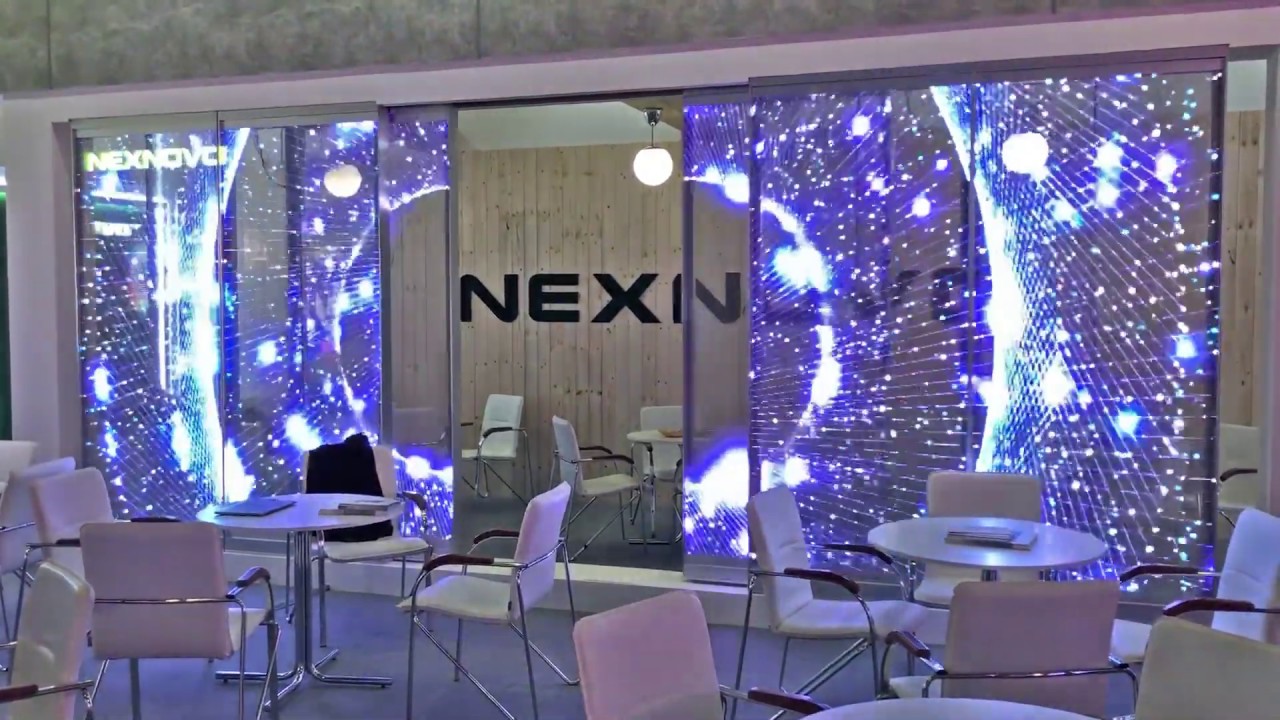 Cho thuê màn LED trong suốt tại sự kiện triển lãm của hãng công nghê LENOVO